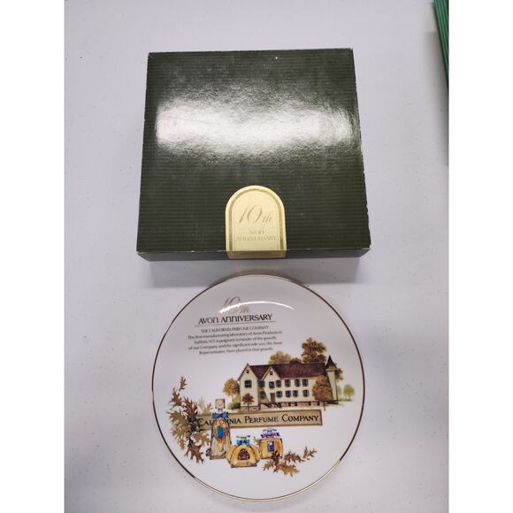 Avon 10th Anniversary Plate California Perfume Company 22K Trim - Picture 2 of 3